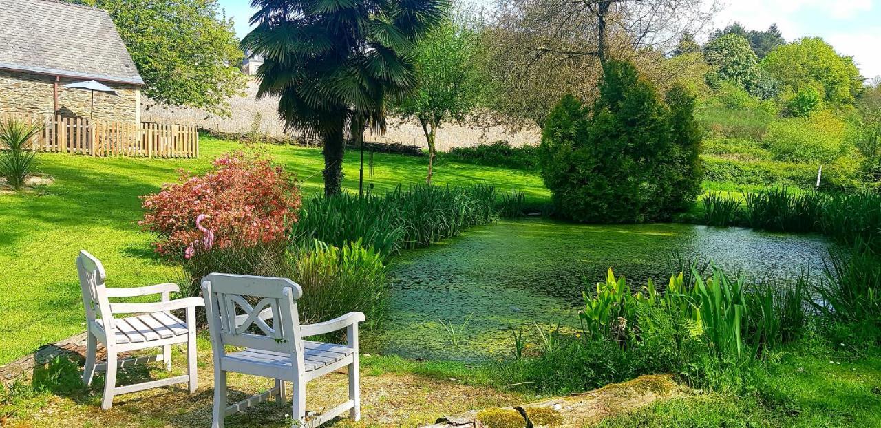 Le Vieux Moulin Gites - A Charming Stone Cottage With Garden View And Seasonal Pool Guegon Экстерьер фото